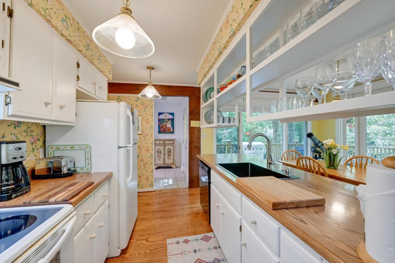 Smallwood Cute Highlands Home With Screened Porch! Экстерьер фото