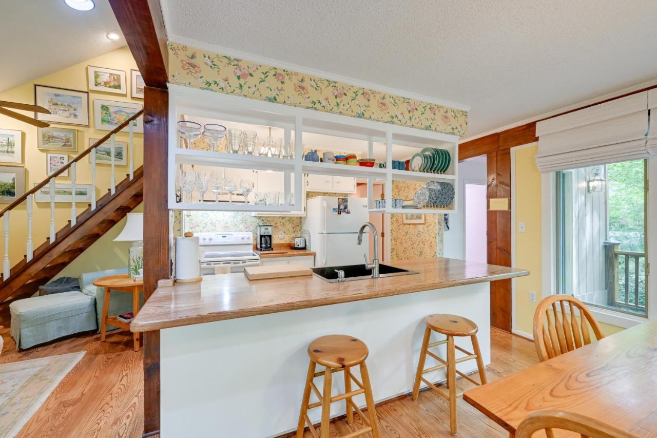 Smallwood Cute Highlands Home With Screened Porch! Экстерьер фото