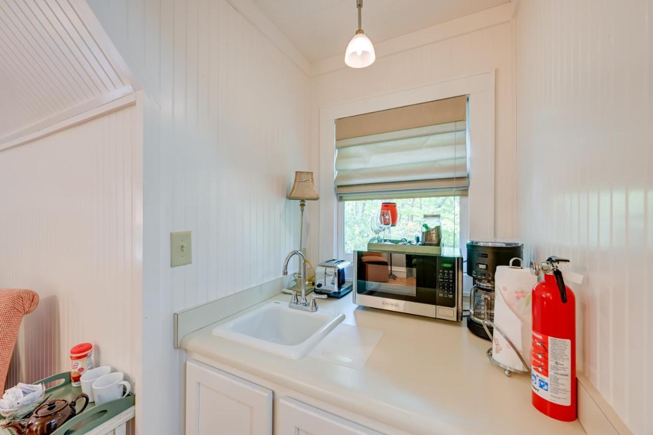 Smallwood Cute Highlands Home With Screened Porch! Экстерьер фото